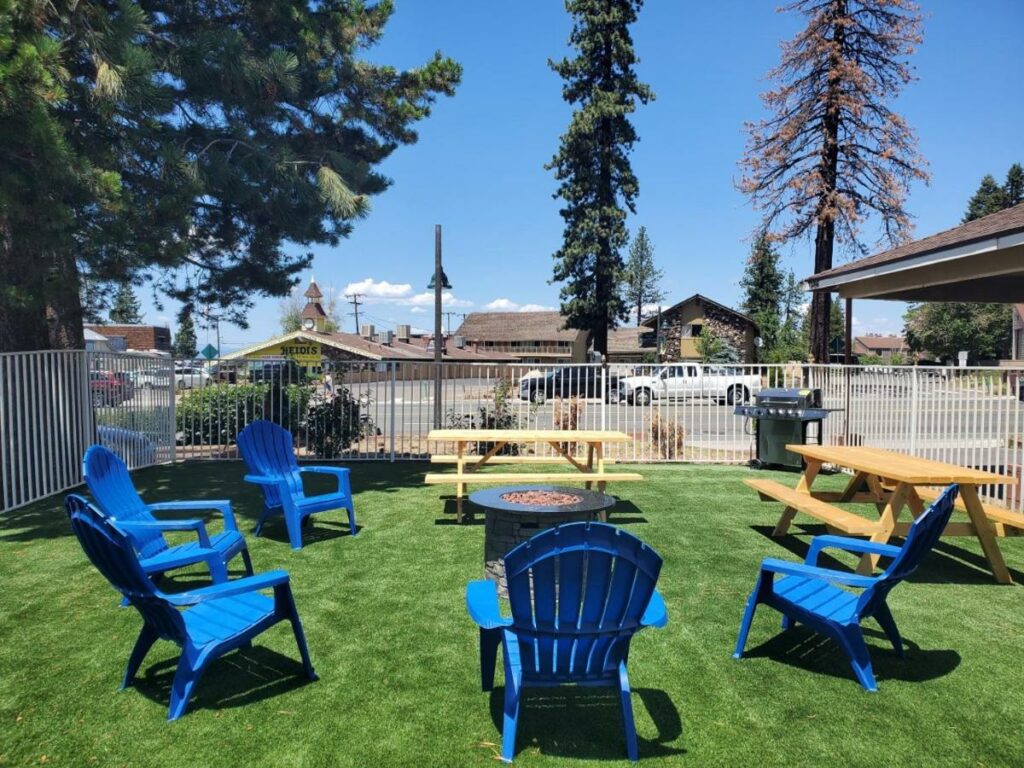 Bluebird Day Inn & Suites – South Lake Tahoe, CA