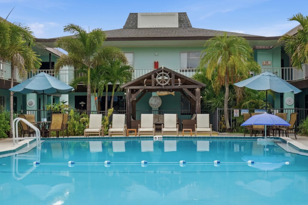 Island House Resort Hotel